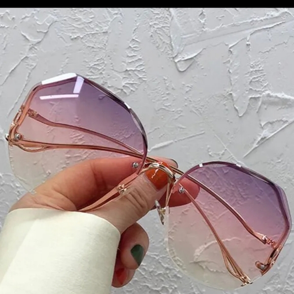 Accessories - Purple irregular round sunglasses